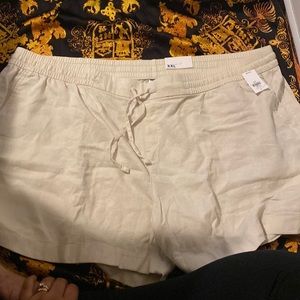 Cream/Beige Shorts